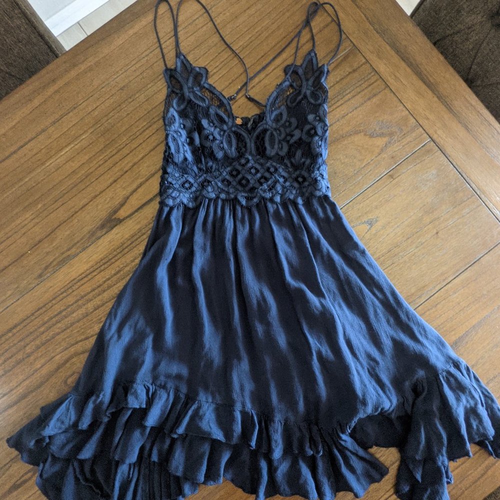XS Free People Adella Dress Navy CLEAN!